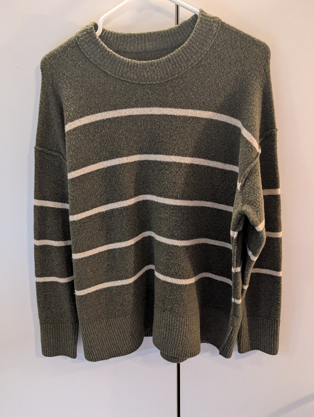 Aerie Woman's XS Olive Green Stripe Crewneck Sweater